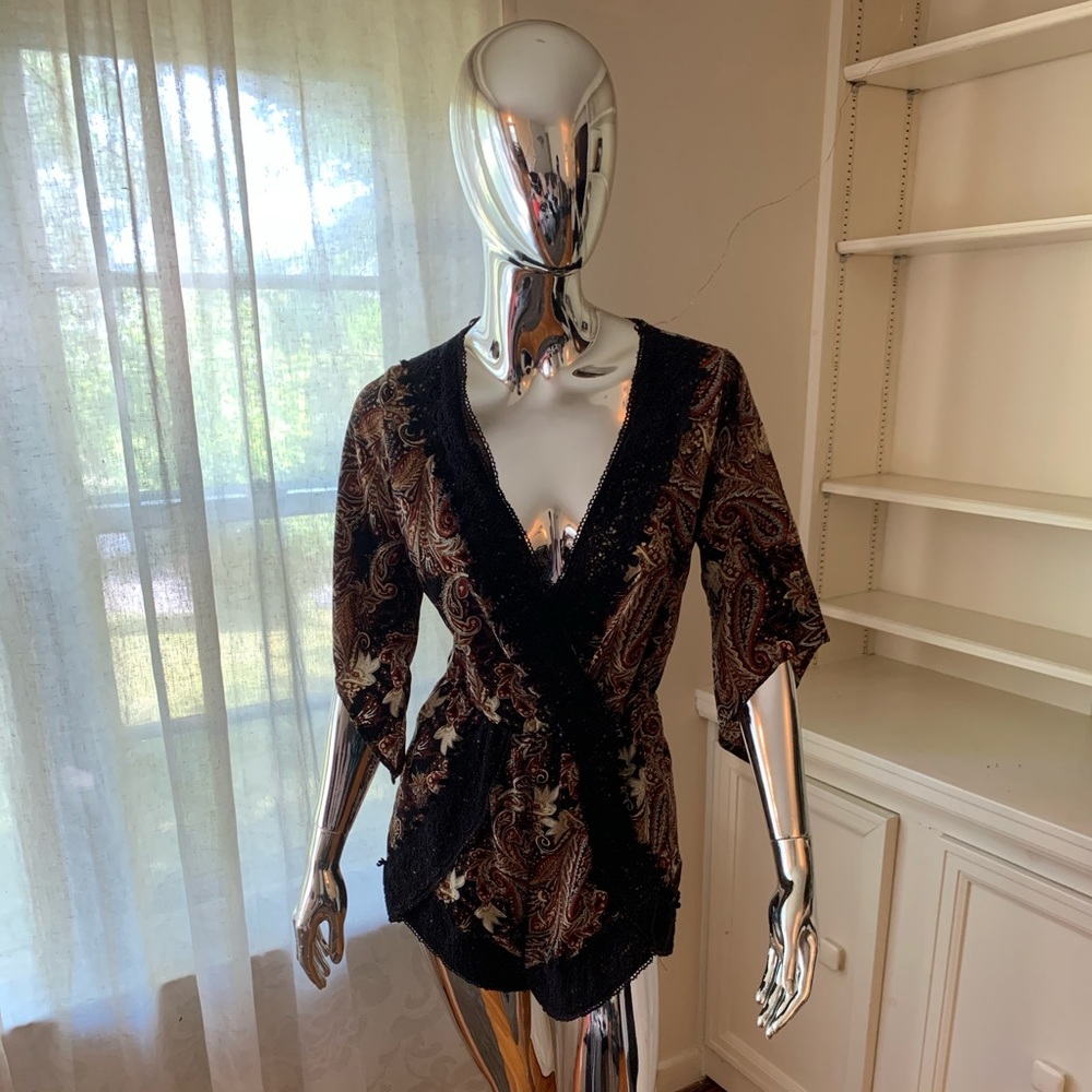 Black lace print romper
